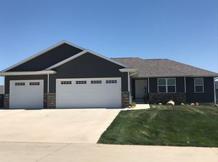 2789 Creekview Trl, Palo, IA 52324
