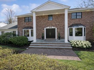 21 Sleepy Lane, Melville, NY 11747