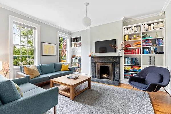 Sold by Compass | media 1