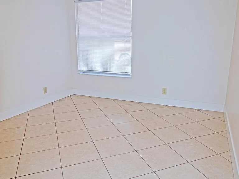 8883 SE Hobe Ridge Ave — Photo 25