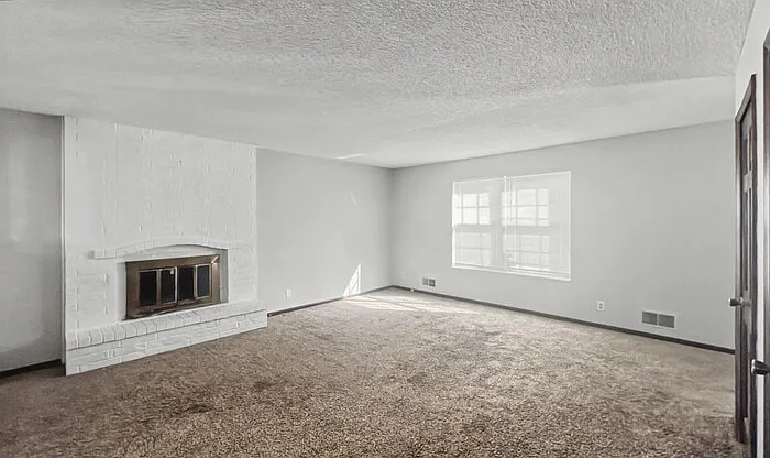 2356 S Crysler Ave — Photo 6