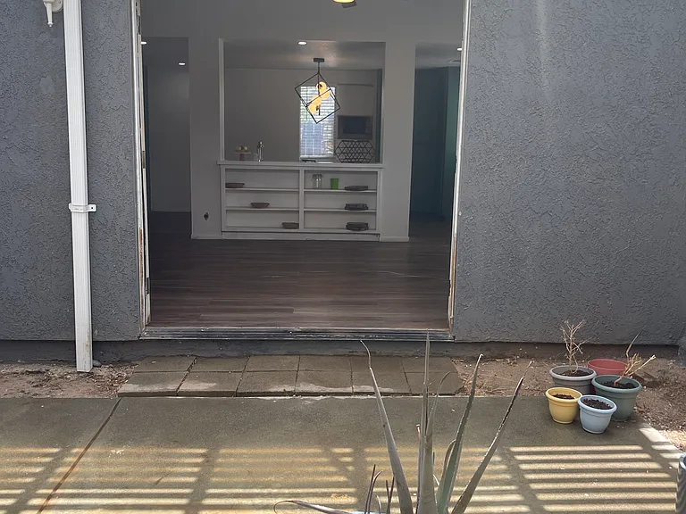 Joshua St — Photo 10