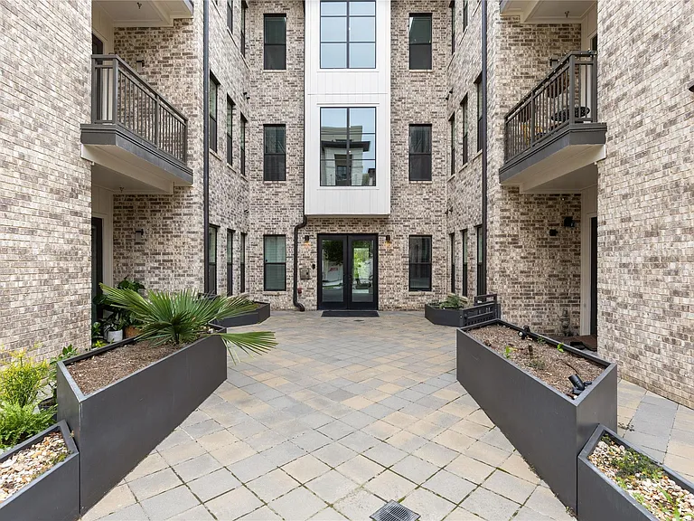 4325 Jackson Ave #2105 — Photo 21