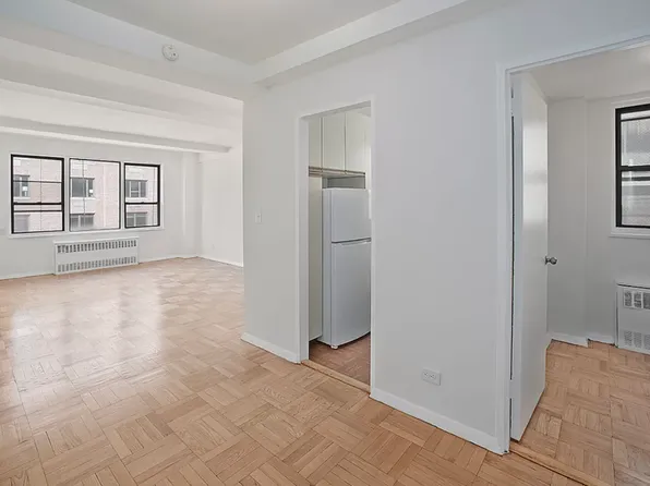 30 East 37th Street image 1 of 16