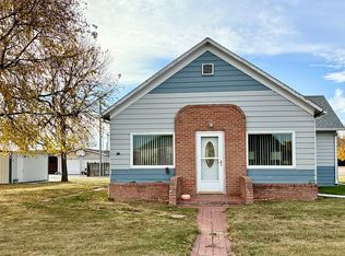 108 Cedar St, Arnold, NE 69120