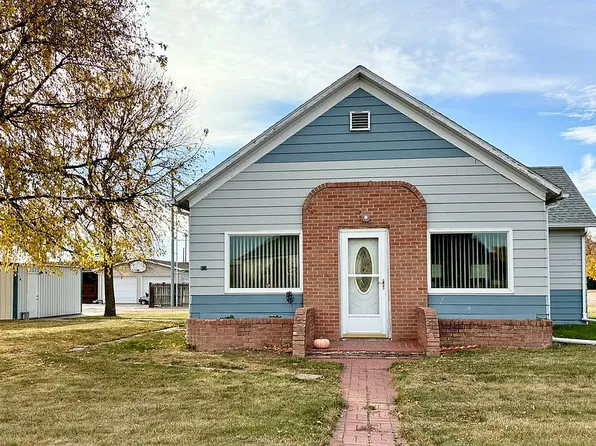 108 Cedar St, Arnold, NE 69120