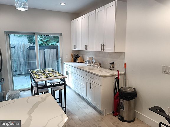 2nd image of 2146 N Fairhill St #1