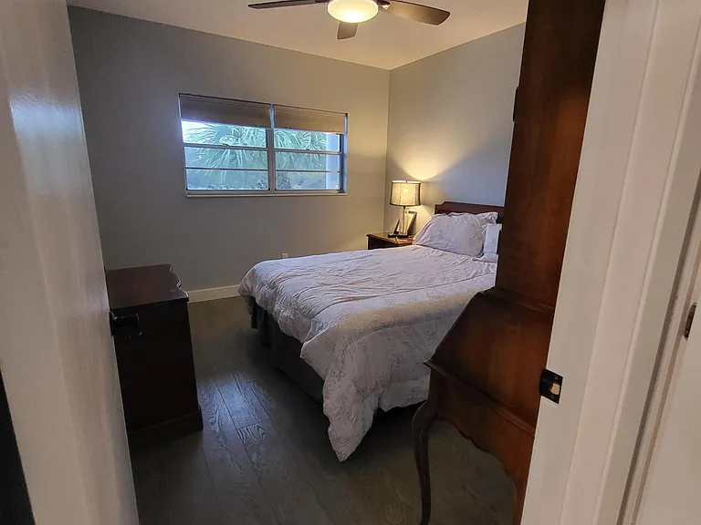Second bedroom/office