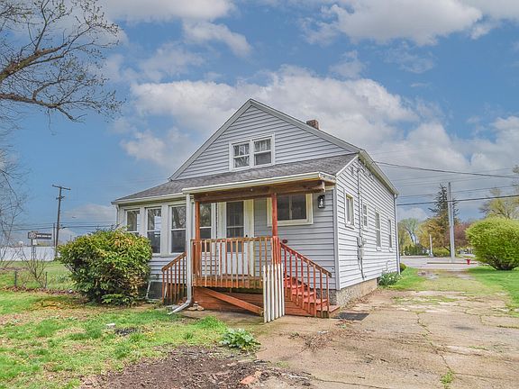 2nd image of 377 Marshall St