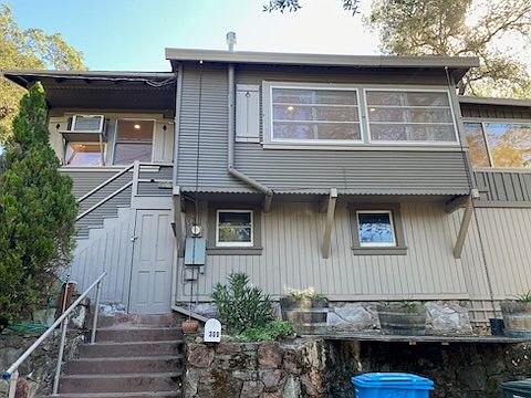 1st image of 300 Sunnyside Ave