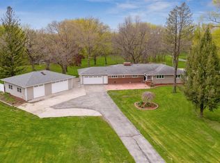 4900 Indian Creek Rd, Marion, IA 52302
