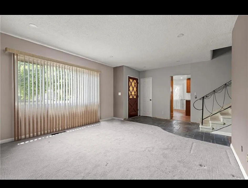 719 Camulos St