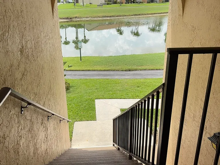826 Sky Pine Way #G2 — Photo 3