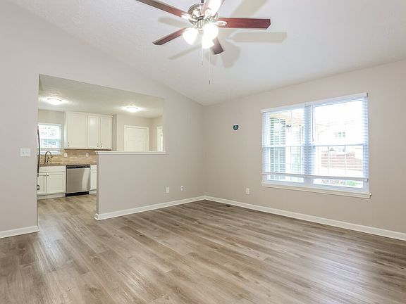 4th image of 7352 Southern Lakes Dr