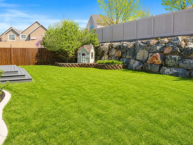 4457 N Briarwood Ln — Photo 12