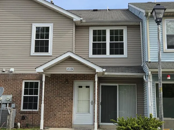 202 Highland Blvd APT D, New Castle, DE 19720