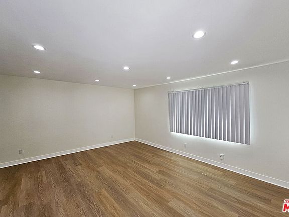 4th image of 1341 N Keystone St APT D
