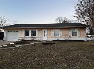 705 E Roanoke Rd, Sterling, VA 20164