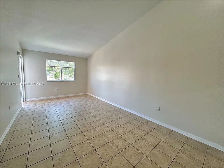 1270 SE 28th Ct #202 — Photo 11