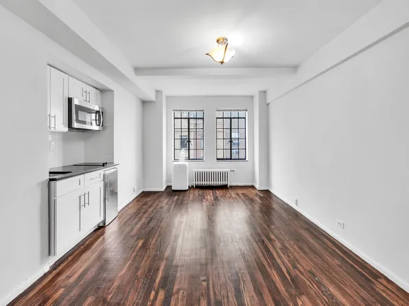 45 Tudor City Place image 1 of 12