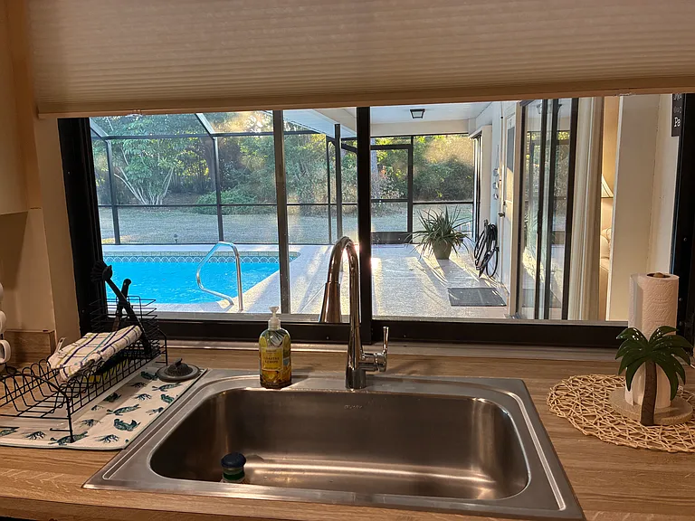 1319 Vermeer Dr — Photo 15