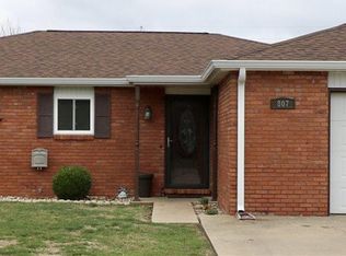 807 S Carrie Ln, Manito, IL 61546