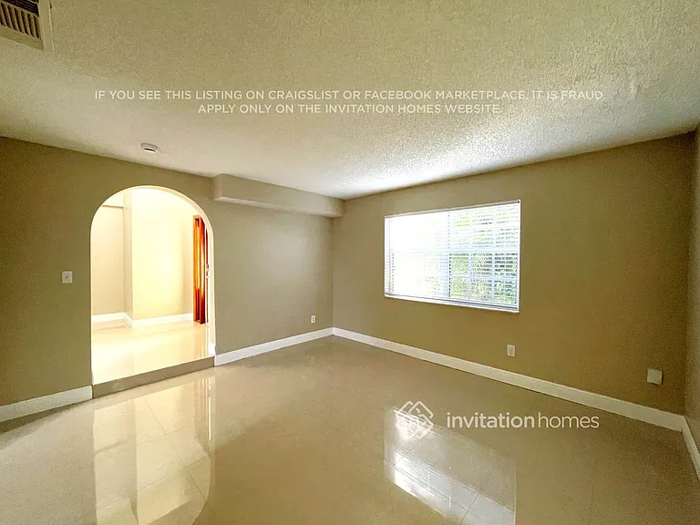15400 SW 59th St — Photo 2