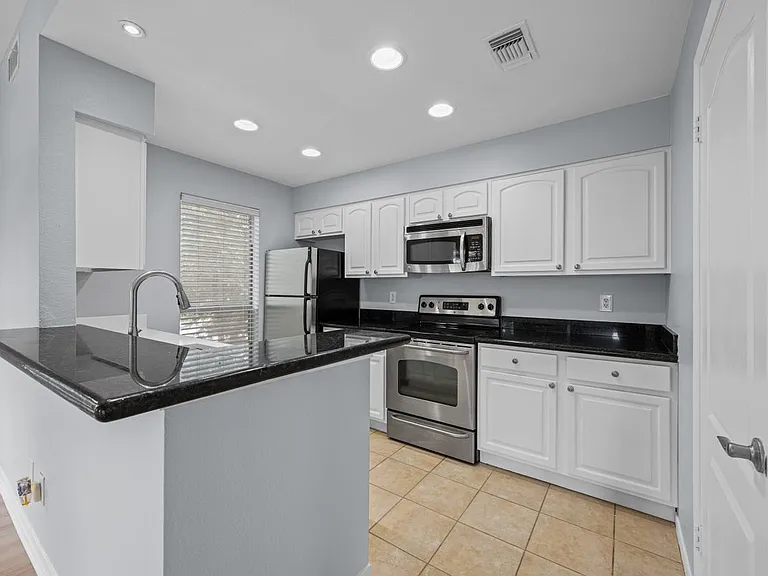 6000 Shepherd Mountain Cv #1312 — Photo 4