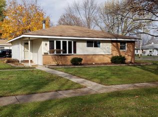 2202 Martin Ln, Rolling Meadows, IL 60008