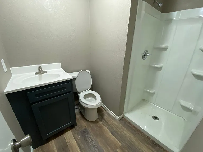 1502 Daffan Ave — Photo 13
