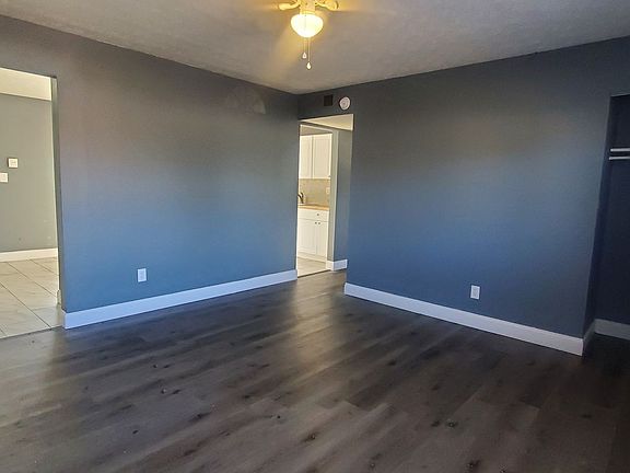 3rd image of 4842 Vanguard Ave
