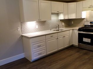 8 Tiffany Rd APT 1, Salem, NH 03079