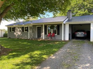 212 Clover St, Galax, VA 24333