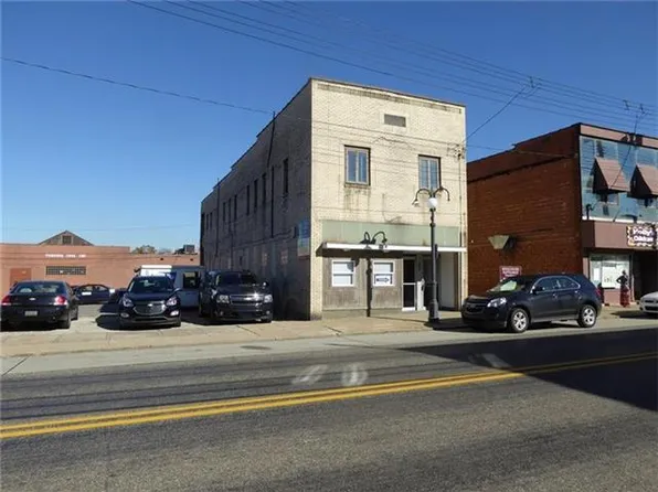 433 Saint Clair Ave, Clairton, PA 15025