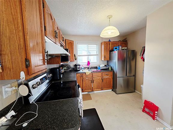 4th image of 155 Carter CRESCENT