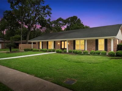 6114 N Braeswood Blvd, Houston, TX, 77074
