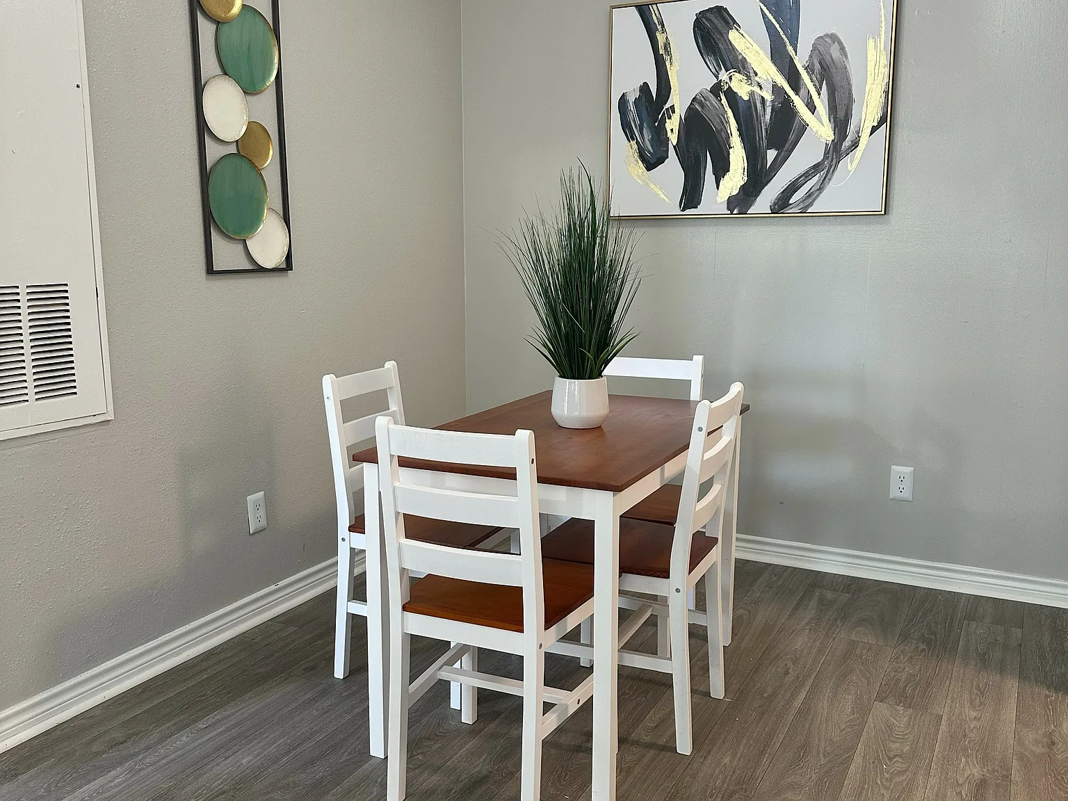 The Summit Apartments — Photo 3