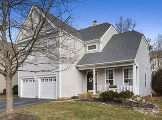 14 Hay Barrick Rd, Whitehouse Station, NJ 08889