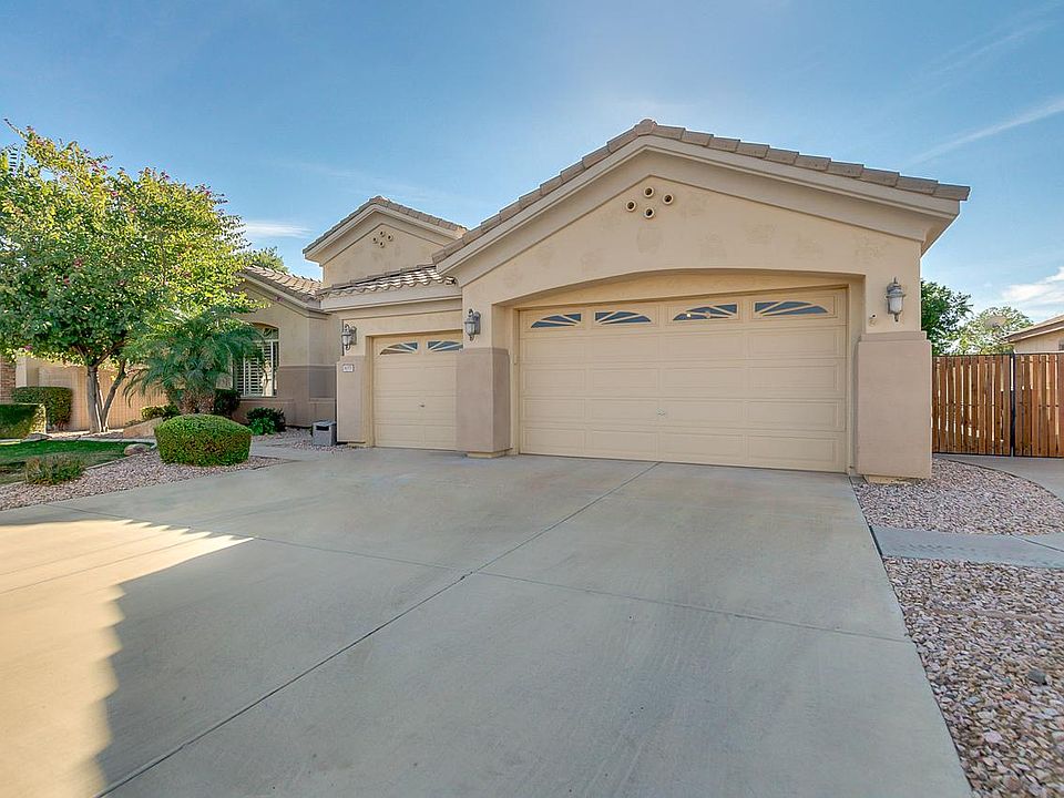 1st image of 8055 W Sands Dr