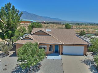 7569 Mackenzie Dr NE, Rio Rancho, NM 87144