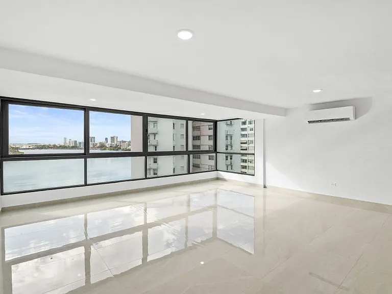 20 Cll Delcasse Condominio Del Mnr #702 — Photo 8