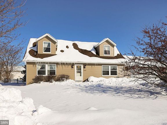 2nd image of 625 Sycamore Dr