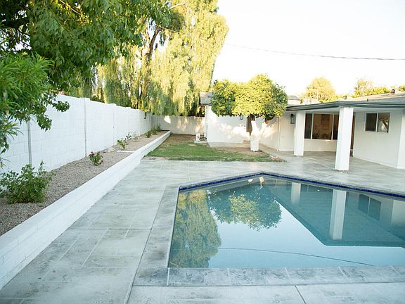 4th image of 260 E Sierra Vista Dr