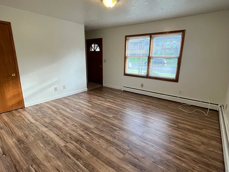 Apartment Heights — Photo 80