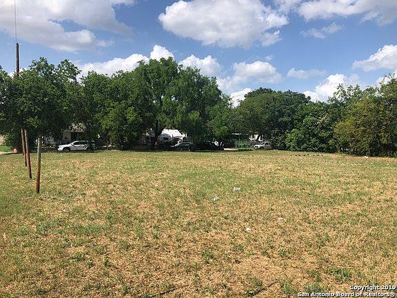 4th image of 4022 W Houston St
