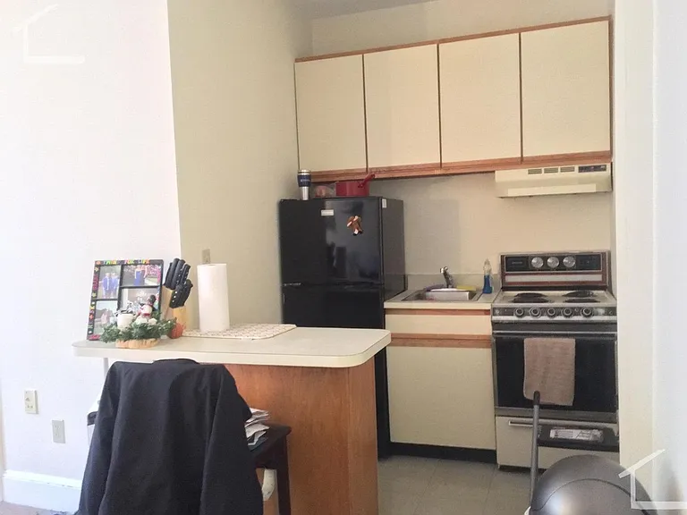 837 Beacon St #205 — Photo 2