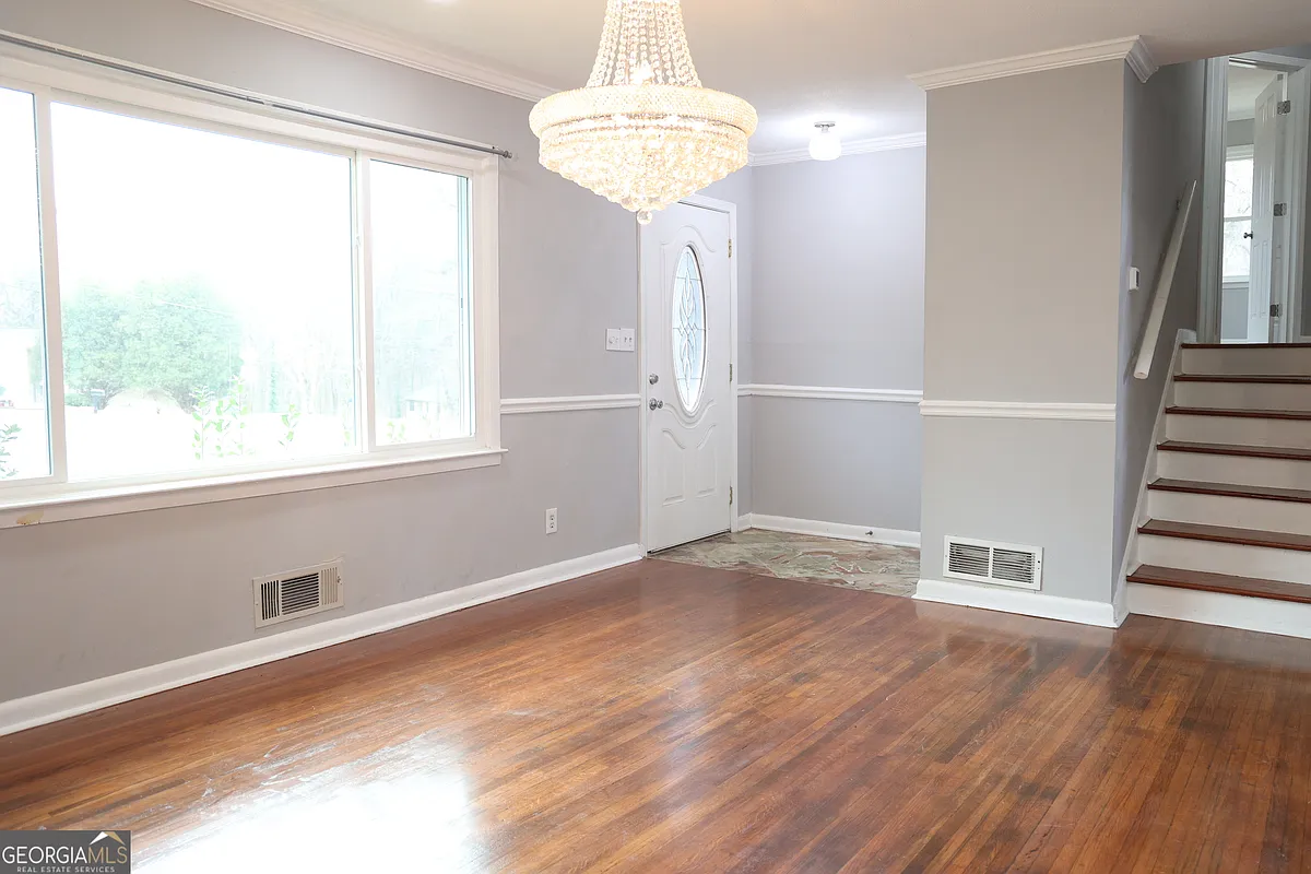 Building Photo - 2657 Crestdale Cir SE