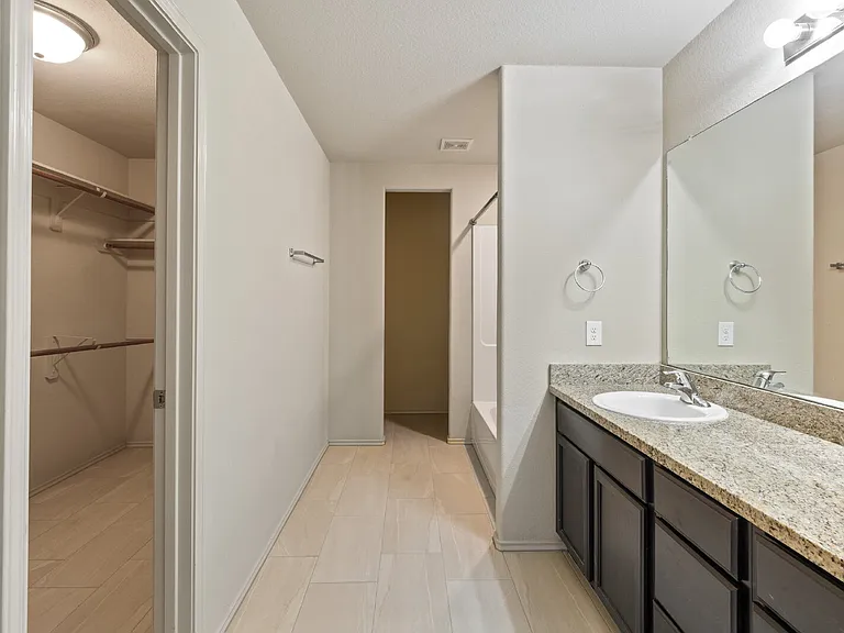 2414 Fall Aster Dr — Photo 14