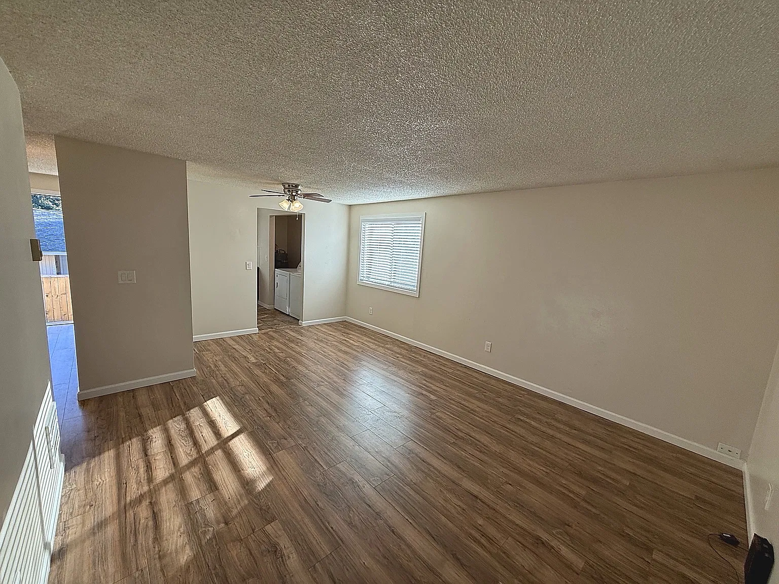 2415 Markle Ave — Photo 1