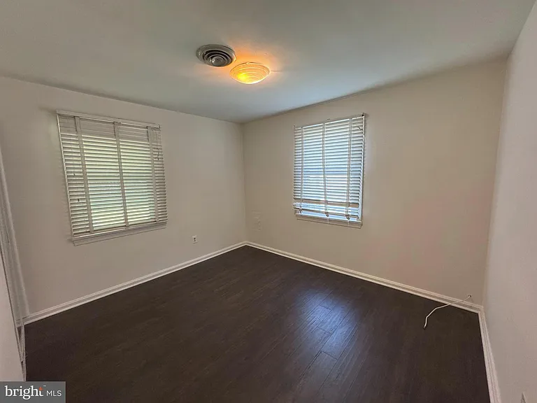 721 Crabb Ave — Photo 12
